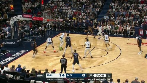 《NBA全场集锦》弹地而起垂直升空 墨菲展现恐怖天赋正面隔扣鲍威尔