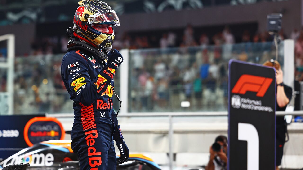 f1阿布扎比排位赛:维斯塔潘连续四年夺杆 勒克莱尔第二 周冠宇第19