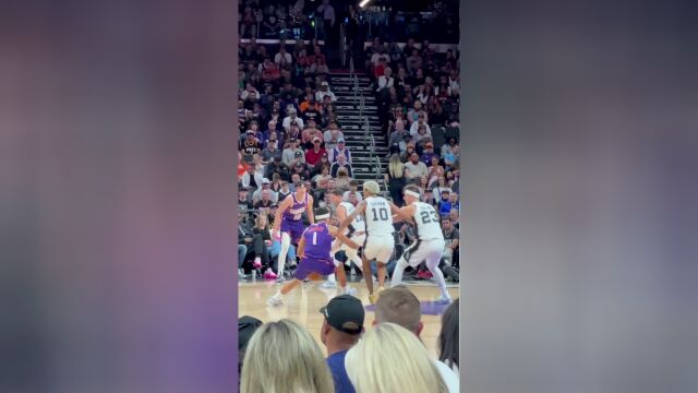 熟悉的动作熟悉的结果 布克转身跳投一气呵成