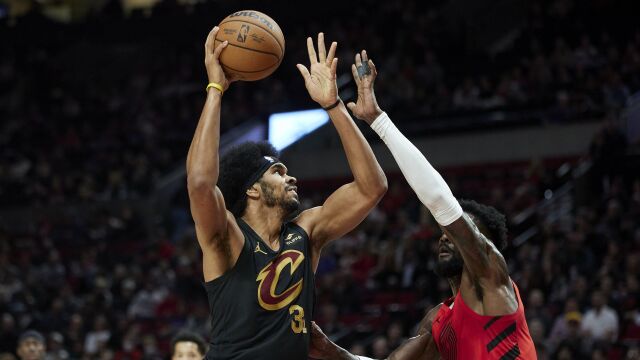 骑士109-95开拓者 米切尔34分骑士轻取开拓者