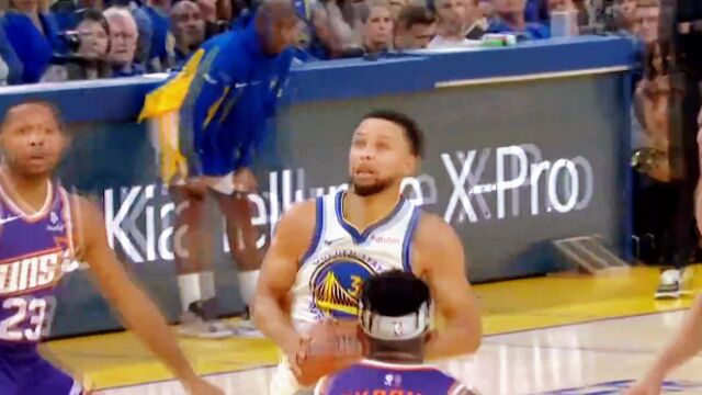 NBA：潇洒！库里一步过人后轻松上篮