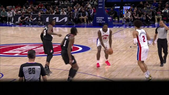 这拔的也太坚决了 坎宁安外线潇洒出手三分一剑穿喉