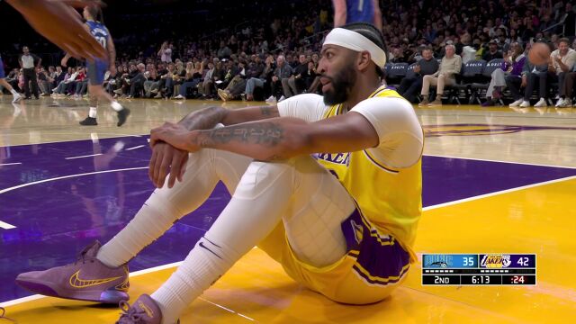 手感就是这么细腻！浓眉空中失衡依旧高挑打进