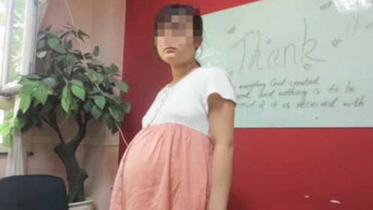 学校带28个初中学生出去玩，回来后7个女生怀孕，真相让人难以置信_高清