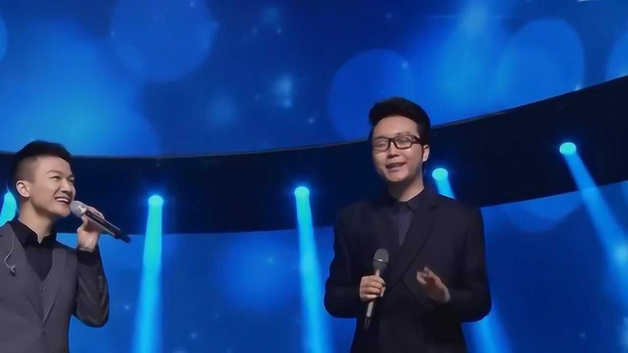 小伙当着李玉刚的面反串女声唱新贵妃醉酒李玉刚也赞叹不已