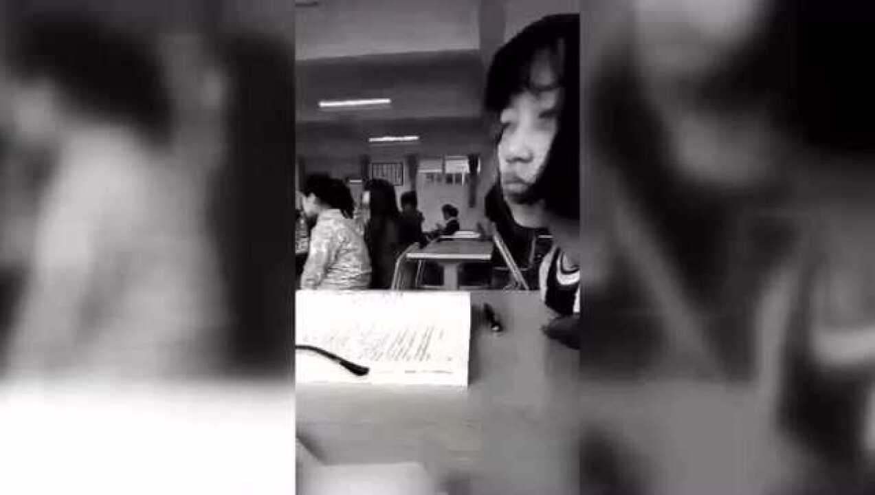 女生上课打瞌睡被同桌拍下全过程,全程笑到不行_高清1080P在线观看平台_腾讯视频