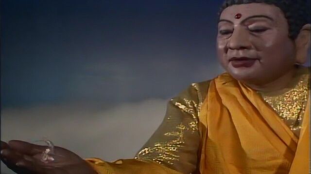 西游记中如来佛祖为降孙悟空应该断了一只手才对