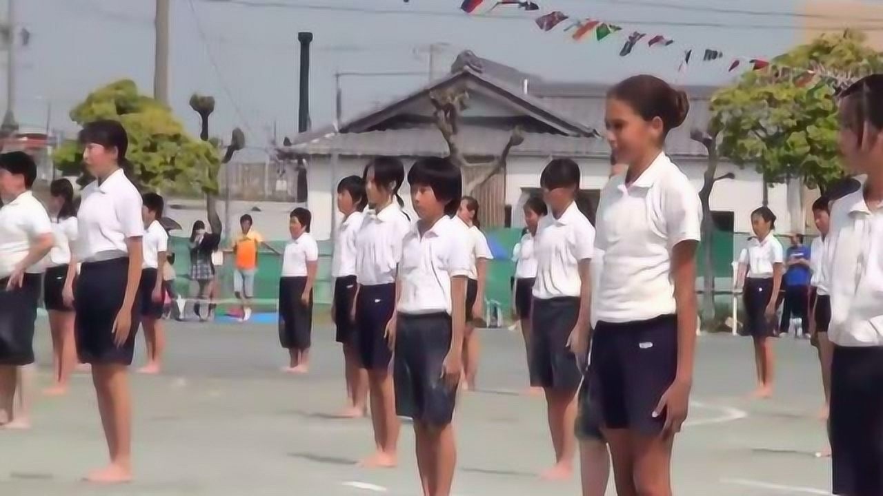 日本小学生练习叠罗汉课间操洋萝莉瞩目_腾讯视频