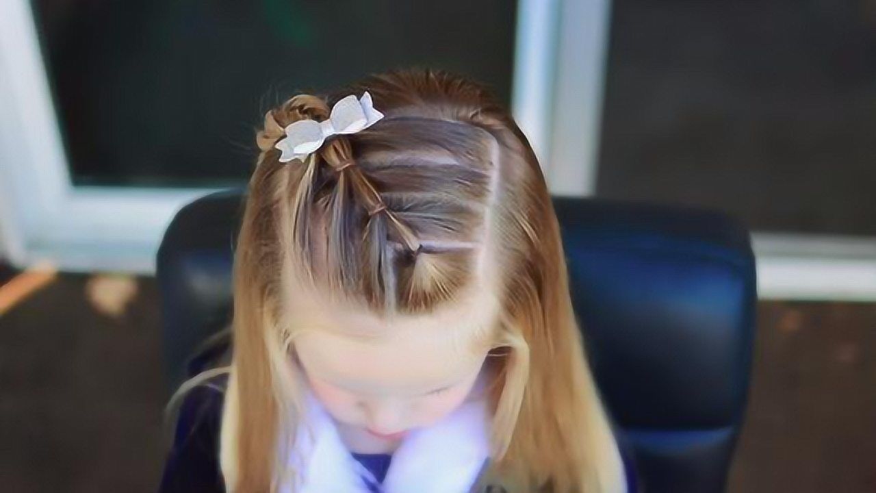简单可爱短发发型 小女孩的发型扎法