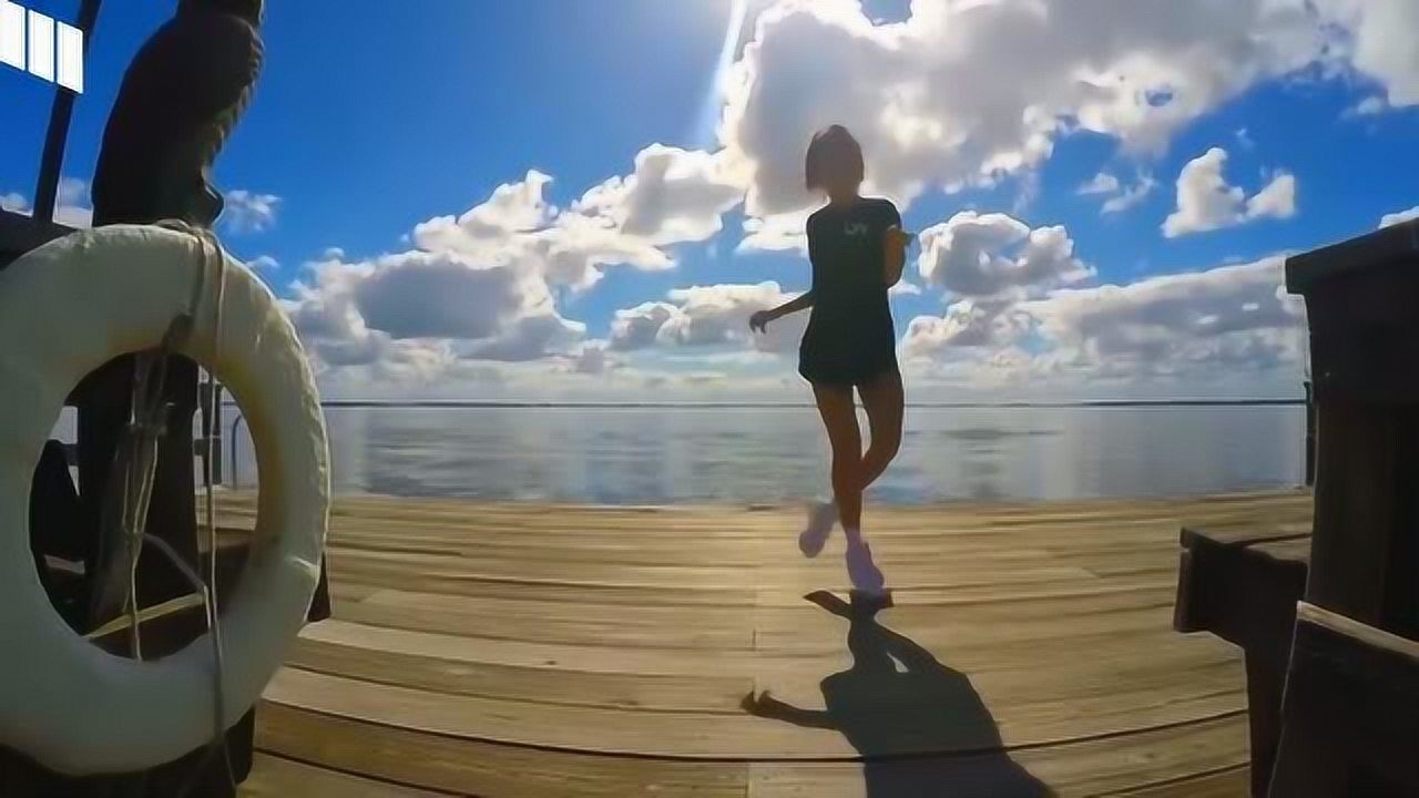 最新国外美女鬼步舞好听的音乐曼妙的舞姿让你一次看个爽