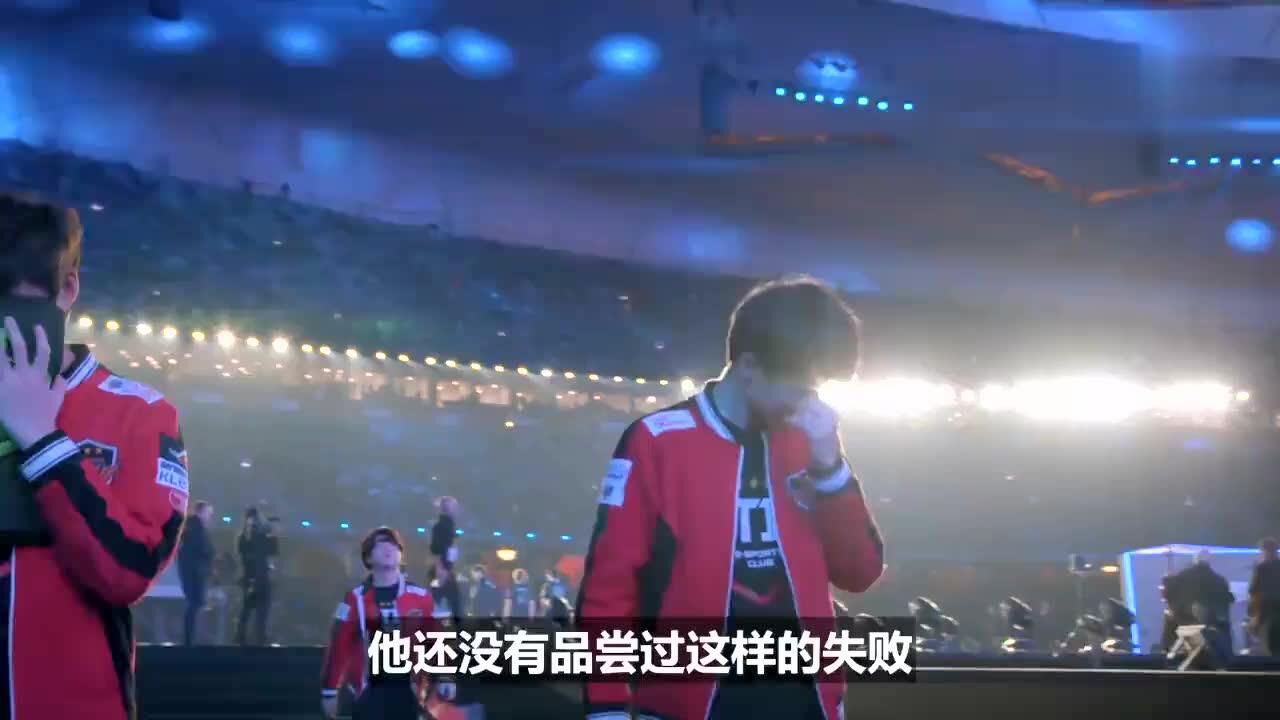 S7决赛SKT折戟而归Faker哭红了眼回头的那一幕令千万人动容_高清1080P在线观看平台_腾讯视频