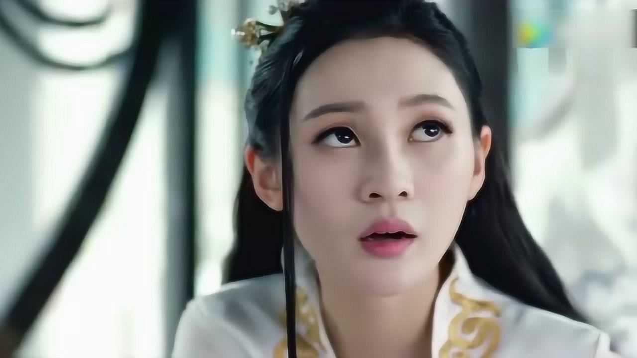 《疯狂天后》美女晕倒穿越后身份太尴尬,竟有三十个美男子!