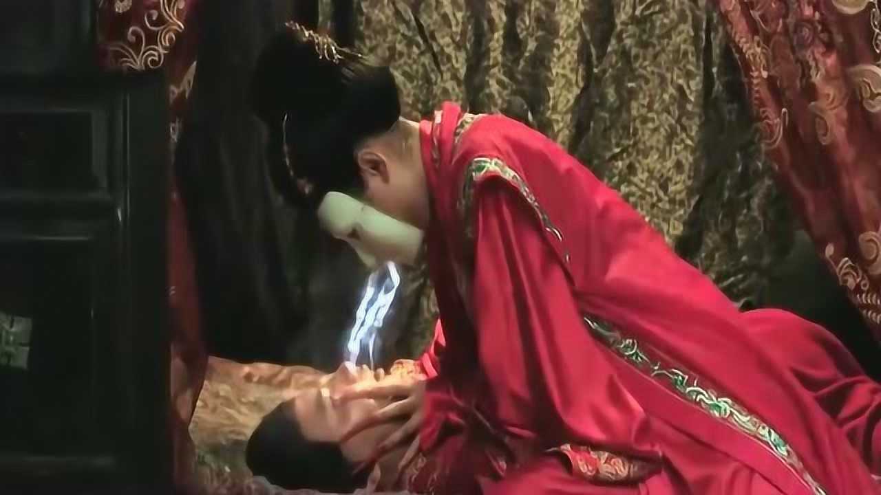 女妖偷吸男人阳气捉妖师赶到竟发现女妖是他最爱的人