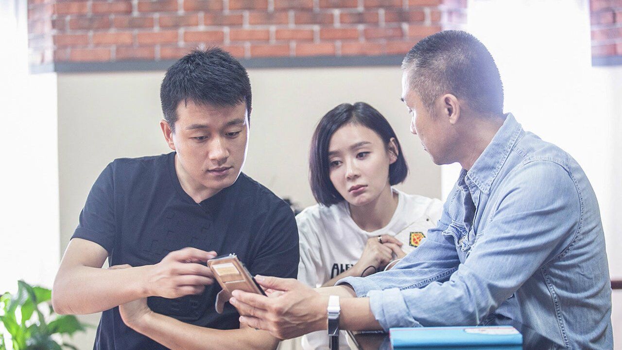 佟大为黄志忠当众激烈争吵黄志忠摔椅子愤然离场咋回事