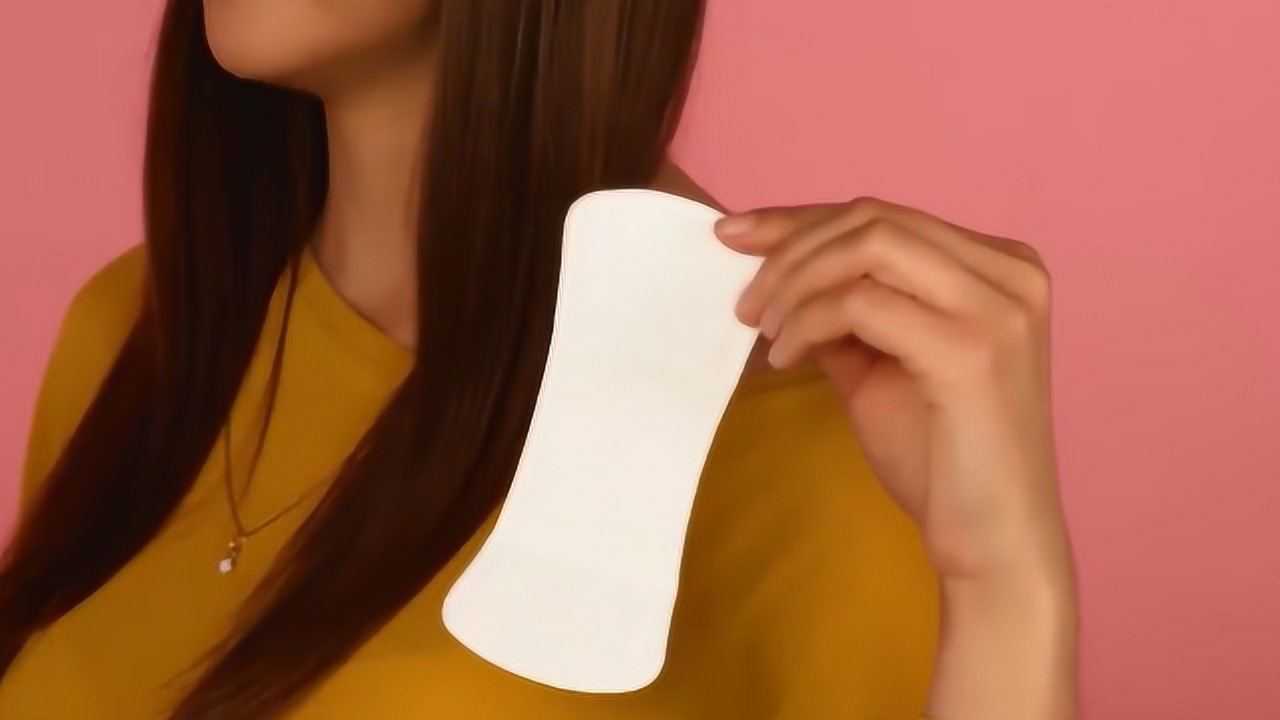 在肩带上贴一个卫生巾真的太赞了女生学起来