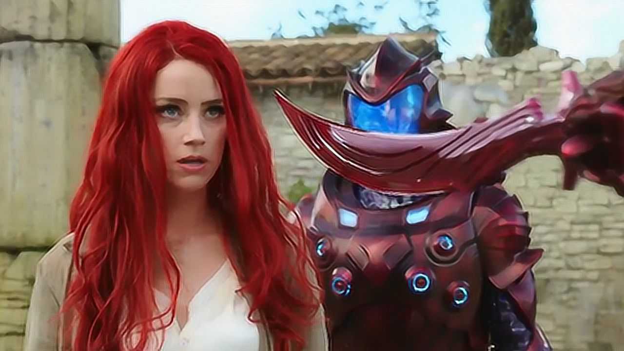 《海王》媚拉:拿刀指着海后,一顿胖揍是少不了了!