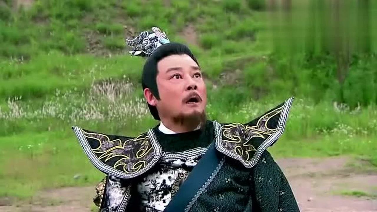 闻太师双锏化为两条龙,把金蛇吞到了肚子里,太师都驾驭不住了