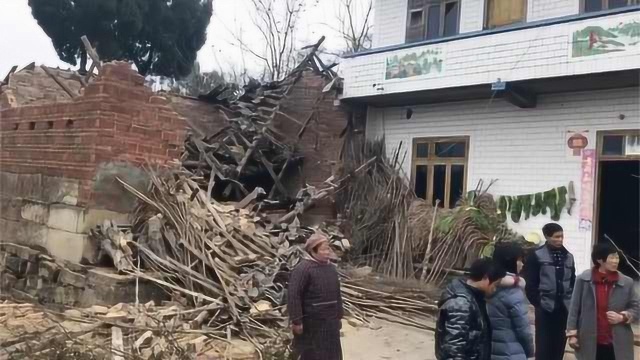 四川自贡4.7级地震:1500余房屋损坏,220名消防震中排险