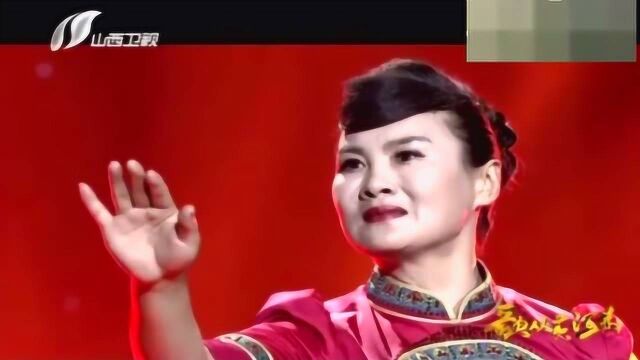 内蒙古姑娘李春霞,演唱二人台经典曲目《走西口》,观众掌声不断