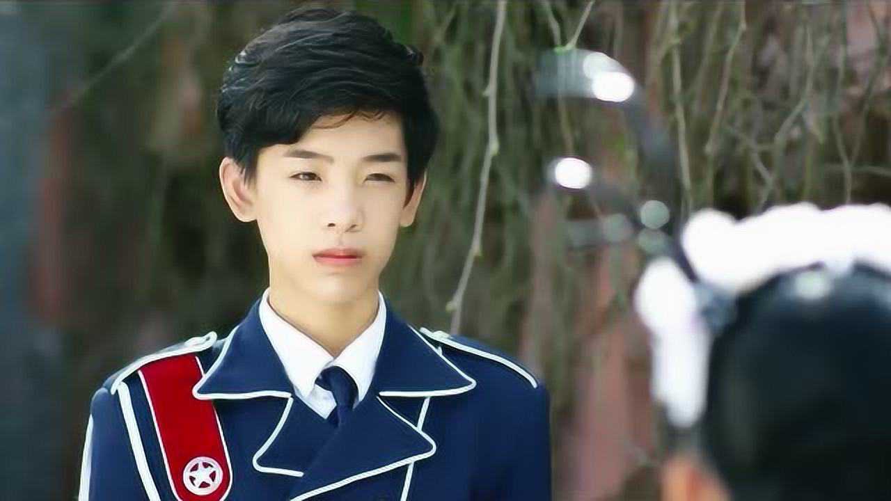 魔法学院之魔法少年白魔王逃跑了米粒却受了重伤