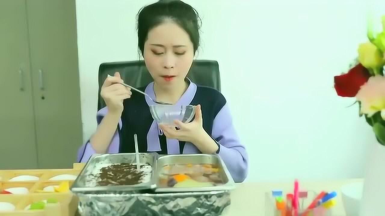 办公室小野小野奇思妙想下午茶办公室自制鸳鸯奶茶火锅完美