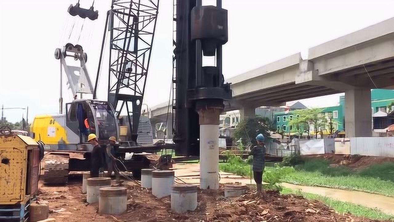 近距离实拍大型打桩机打桩全过程,这场面真是太壮观了!_高清1080P在线观看平台_腾讯视频