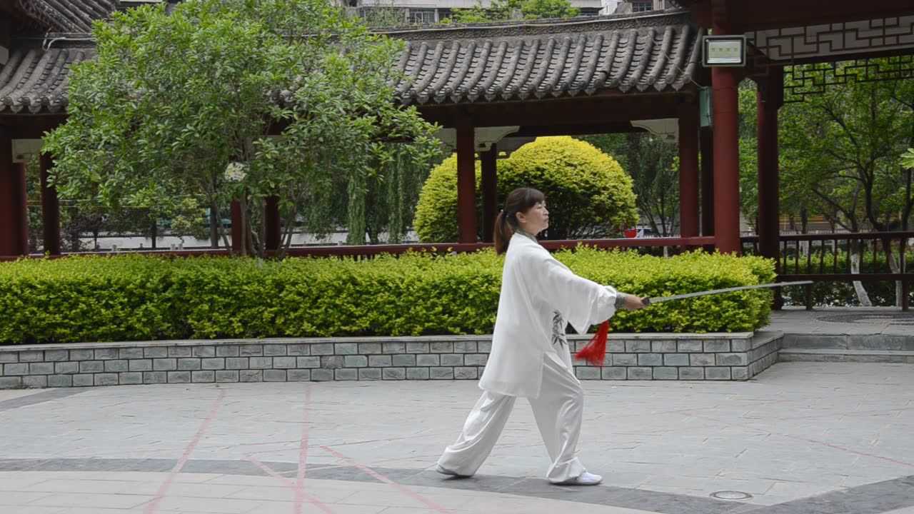 杜翠香 63式武当太极剑