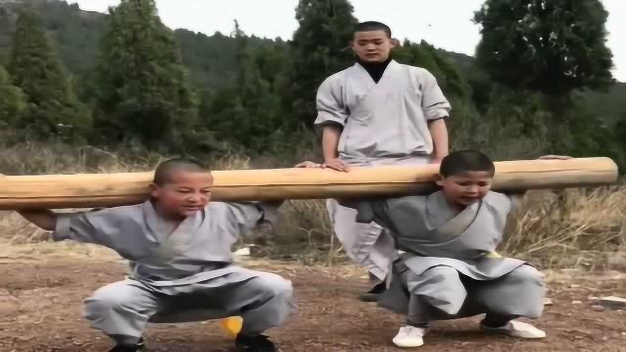 少林寺的小和尚练武偷懒还要挨打成功果然没有捷径