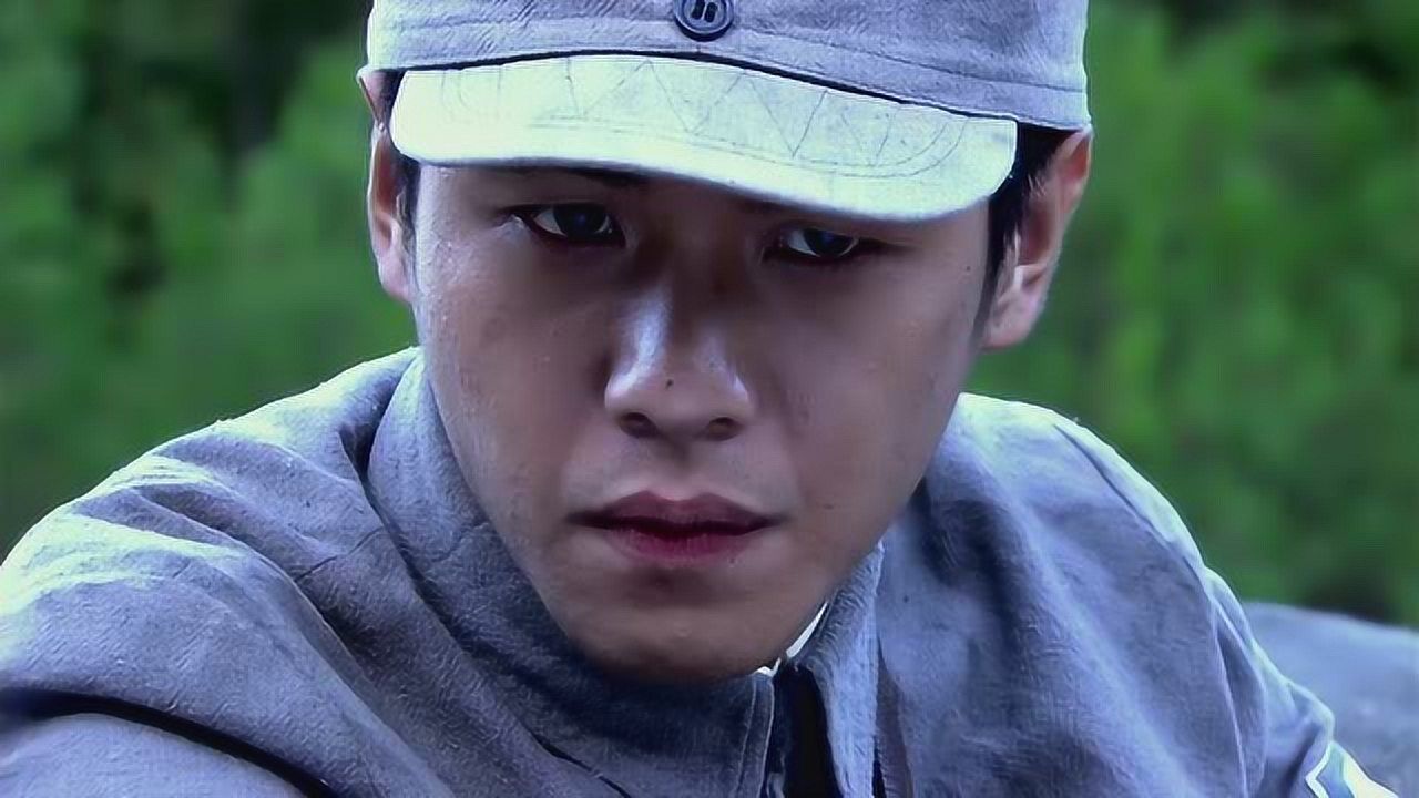 雪豹许光荣要去炸桥不料周卫国竟派虎子去许光荣怒了