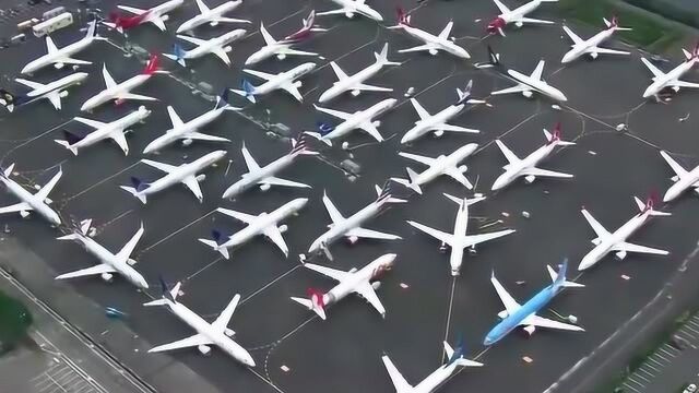 航拍:西雅图波音工厂,未交付客户的737 MAX8