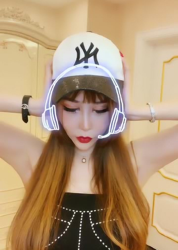 ada王一霏霏爷仙女姐姐发了一个短视频你尽管点开