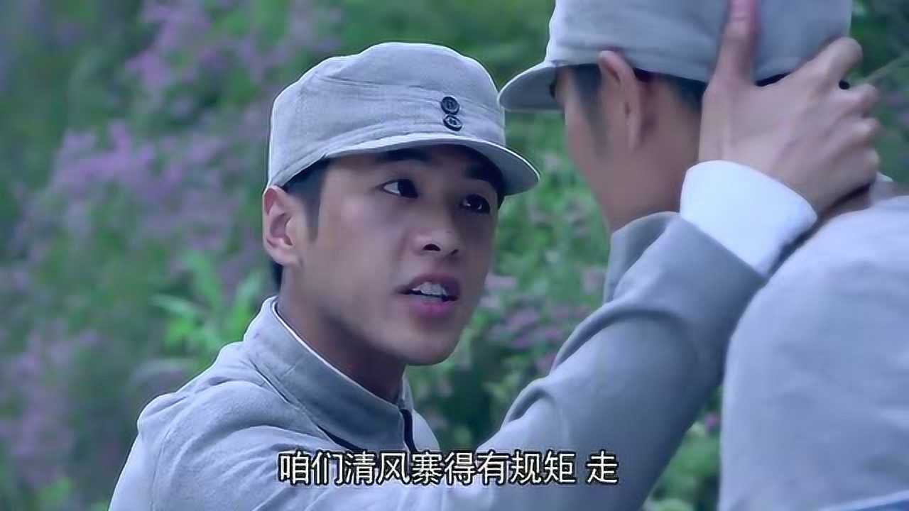 雪豹坚强岁月:周卫国来不及撤退时,周卫国被敌人的炮筒击中