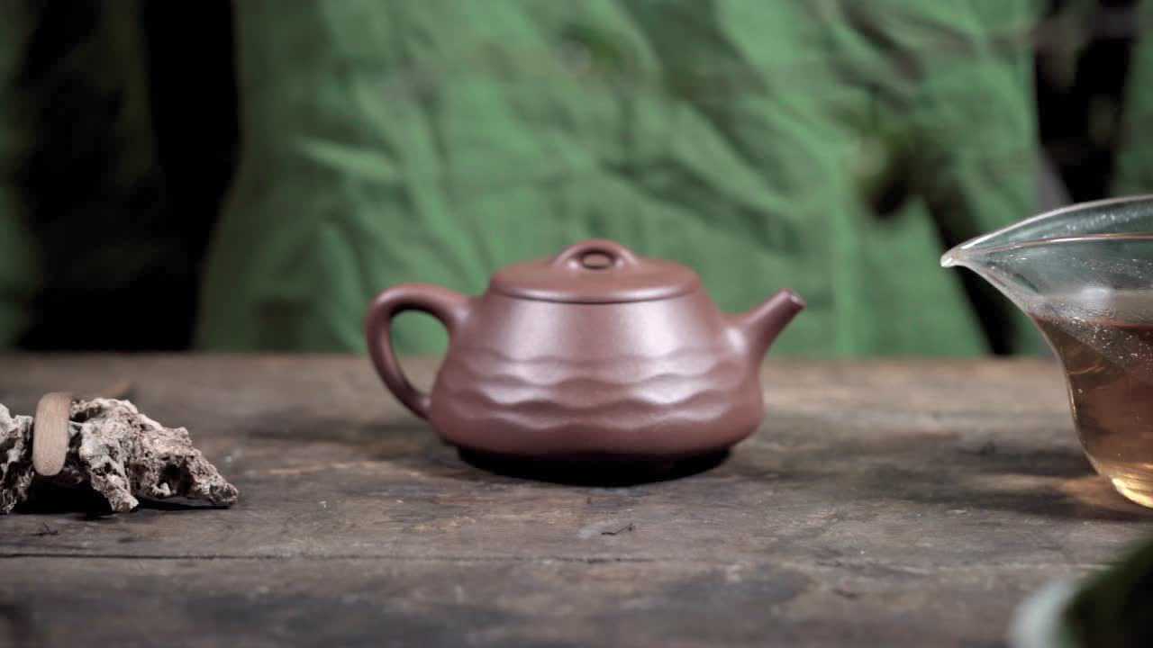 孙萍老师紫砂作品《玉露》创新器_腾讯视频