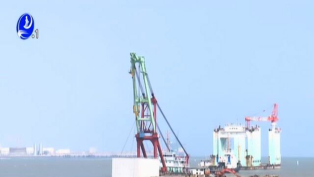 莆田兴化港区涵江作业区13号泊位工程第35件沉箱安装完成