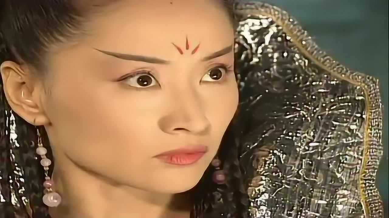 怜星向邀月求情惹得邀月大怒一招把她打成重伤