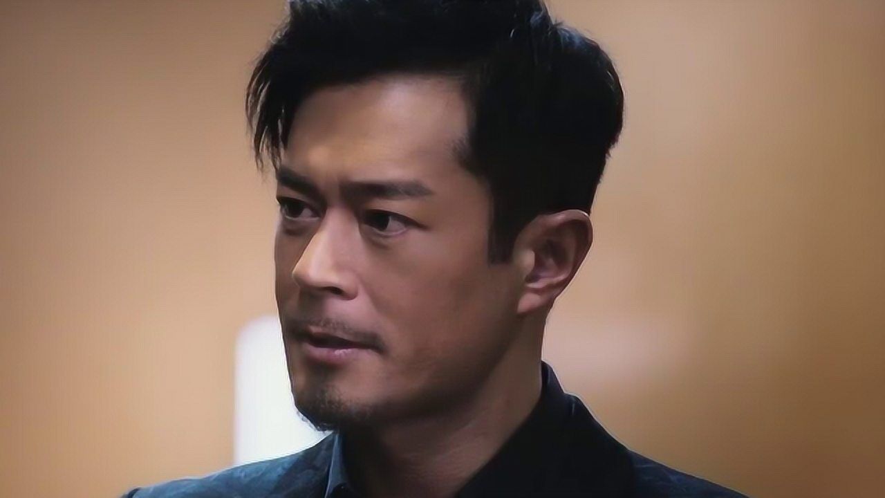 扫毒2古天乐抽烟1手势爆红网友纷纷模仿太霸气了