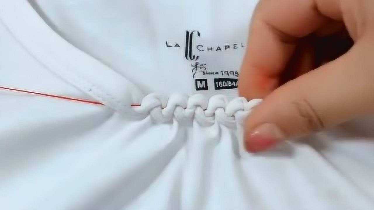 领口太大这样缝两针瞬间缩小这个花边也太精致好看了