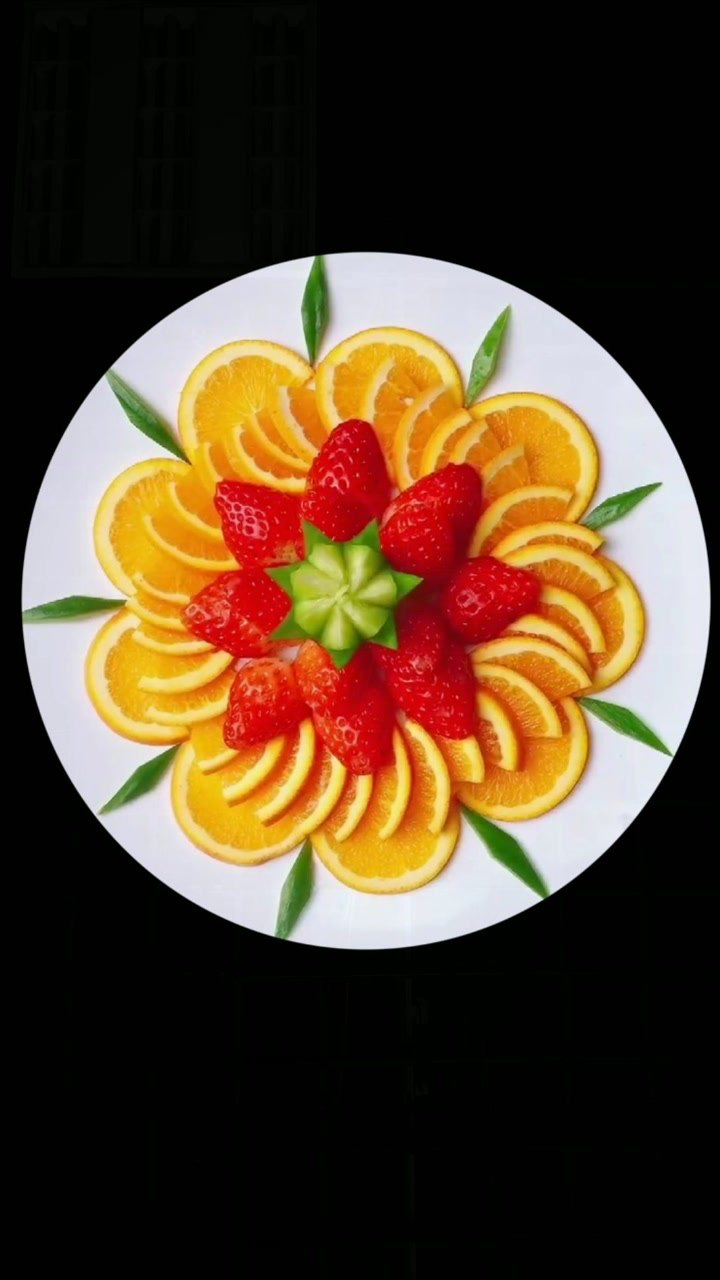 水果拼盘创意花式简单切法草莓橙子和猕猴桃的组合天天吃