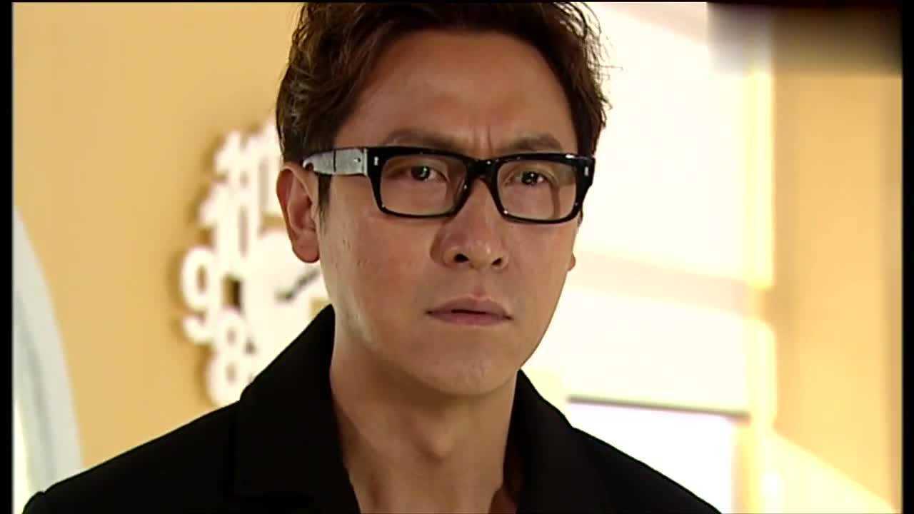 港剧张可颐终于决定自己替马德钟生孩子,不料马德钟发现真相