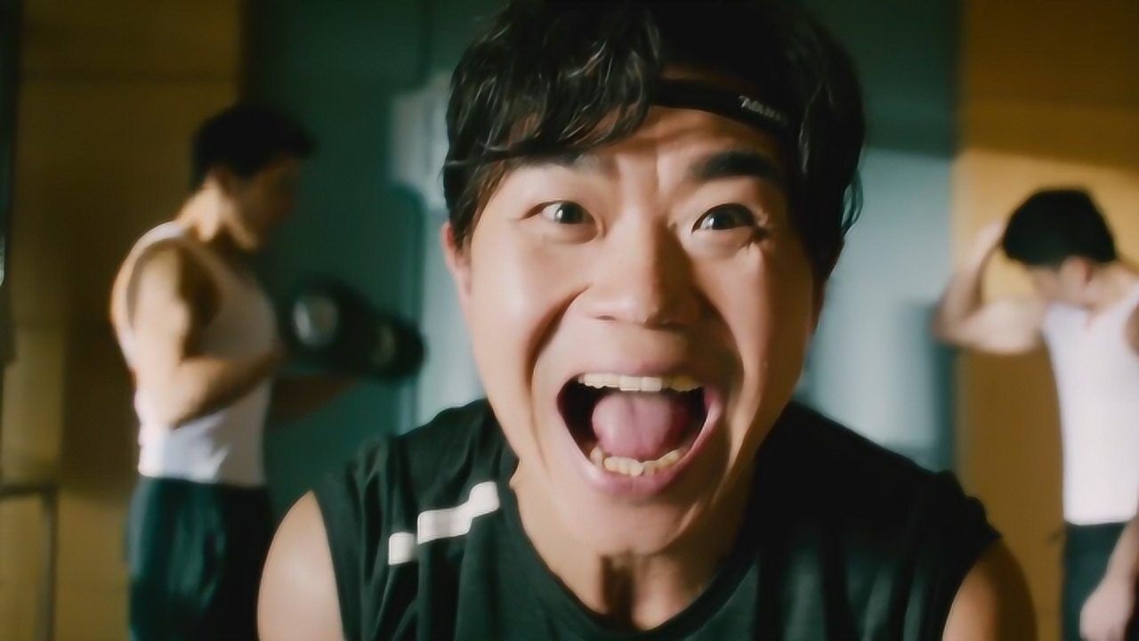 全程无尿点的搞笑视频,大鹏:我健身锻炼的初衷就是抢银行,你能帮我吗!