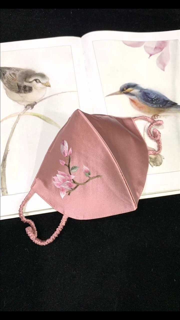 手工刺绣口罩,遮面也可以美美的