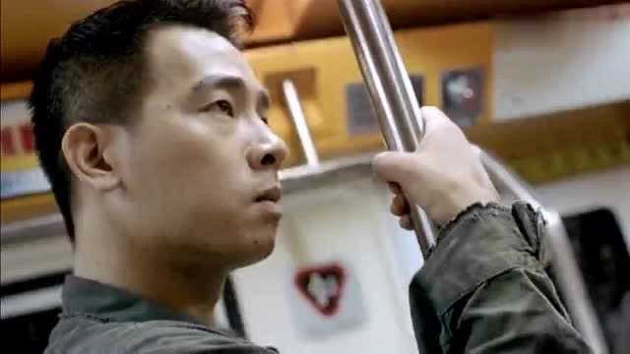 少年赌神3陈小春地铁单挑黎明颜值不输天王帅气十足
