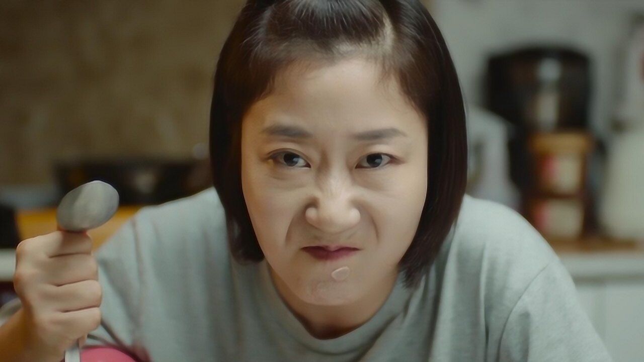 《女警》:豹子女士化身女警,爆笑打击罪犯,罗美兰太会搞笑了