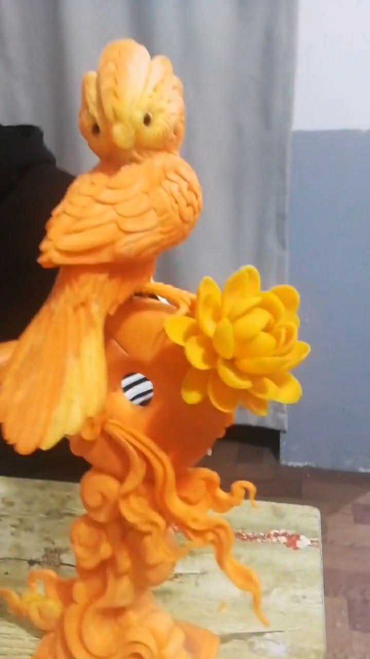 简单的食雕小盘头用南瓜雕刻猫头鹰非常可爱哦