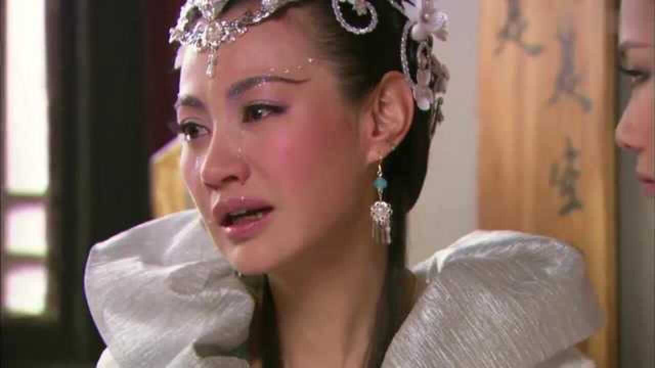 活佛济公白灵救回陈亮却失踪了白灵担忧他不想他已经入魔了