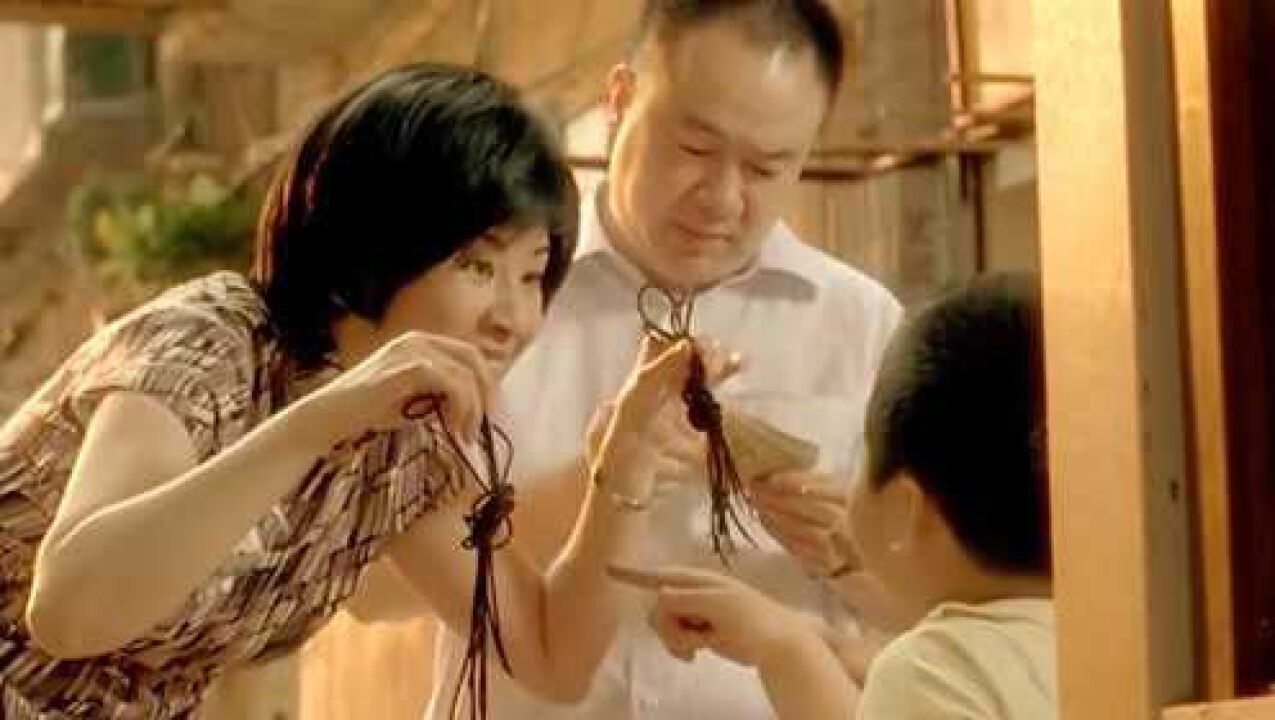 回顾电影中最感人的母爱瞬间！她们在时尚最温柔最坚强的人！_腾讯视频