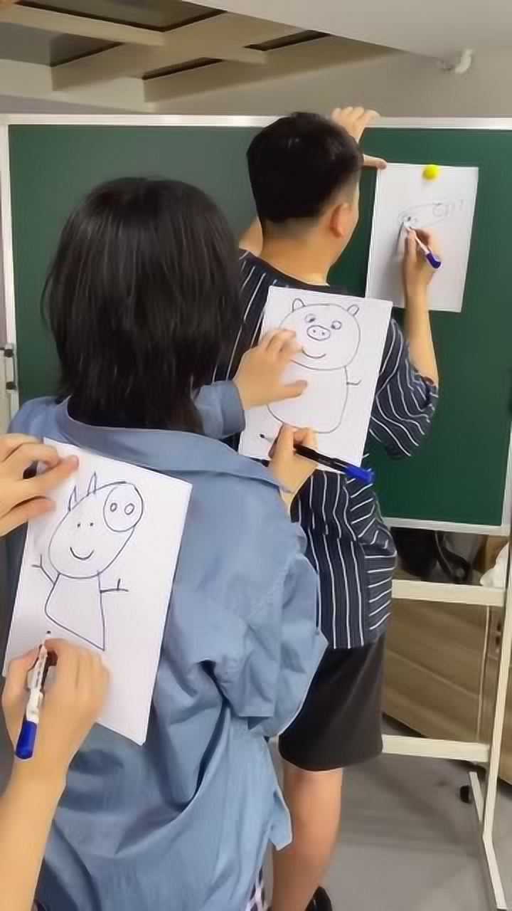 后背画画升级版三人传画感觉没画错