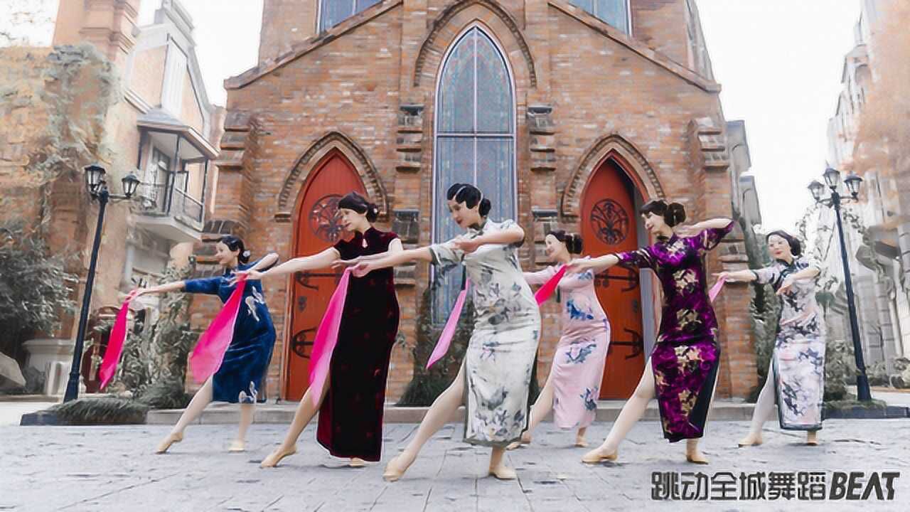 中国舞《秦淮景》似水柔情,笑颜如花