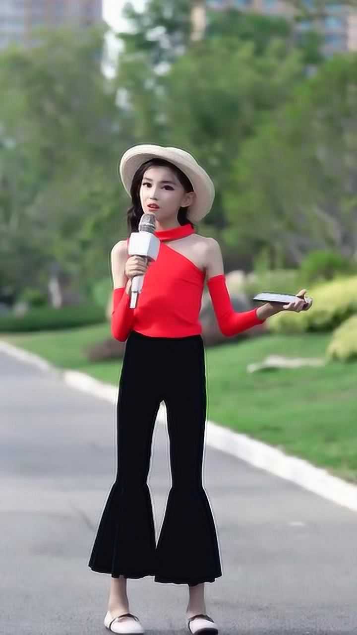 童模宋小睿穿的这一条裤子恕我直言把大长腿展示的淋漓极致