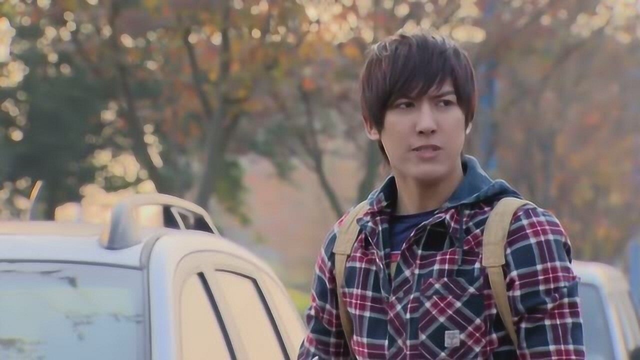 铠甲勇士捕将信一坚持要做铠甲勇士让别人看到他的成功